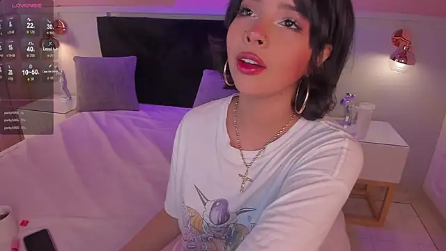 chloe watson  online show from May 16, 8:19 pm