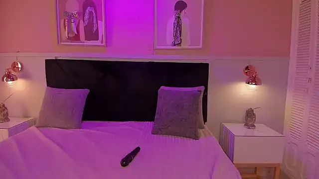 chloe watson  online show from March 17, 7:28 pm