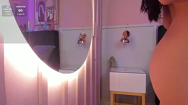 chloe watson  online show from November 9, 8:02 pm