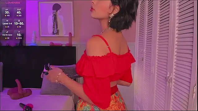 chloe watson  online show from February 24, 7:48 pm