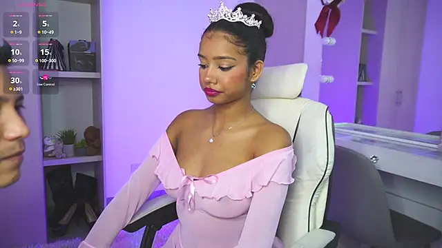 Snapshot of forever__young chatting on October 24, 4:22 am forever young online show from October 24, 4:22 am