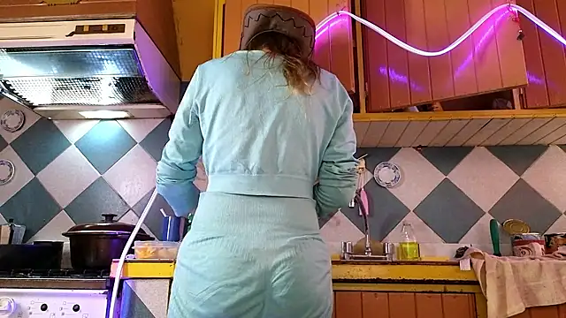 Jony Marta online show from November 9, 5:28 pm