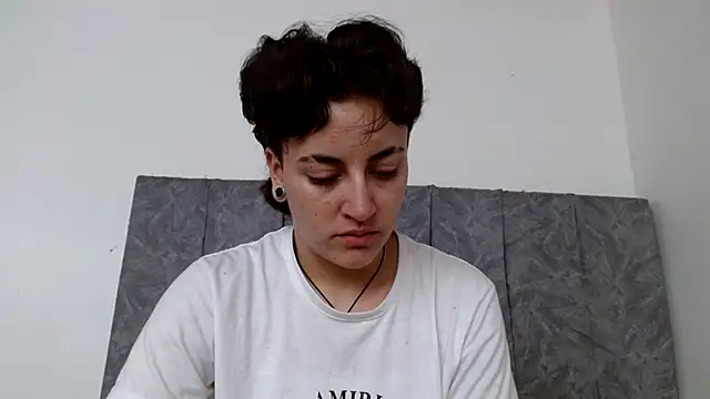 linda 33 online show from November 12, 1:15 pm