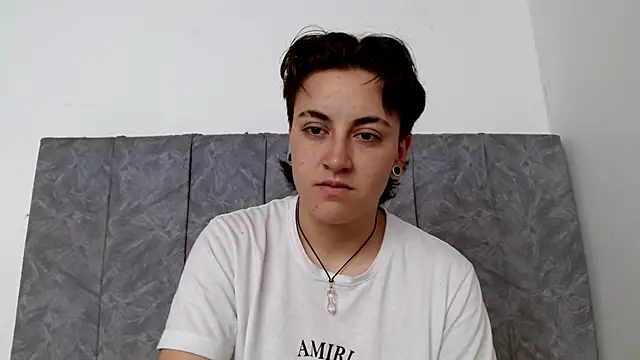 linda 33 online show from November 24, 7:03 pm