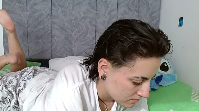 linda 33 online show from November 1, 8:14 pm