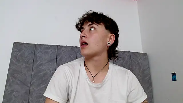 linda 33 online show from October 30, 8:17 pm