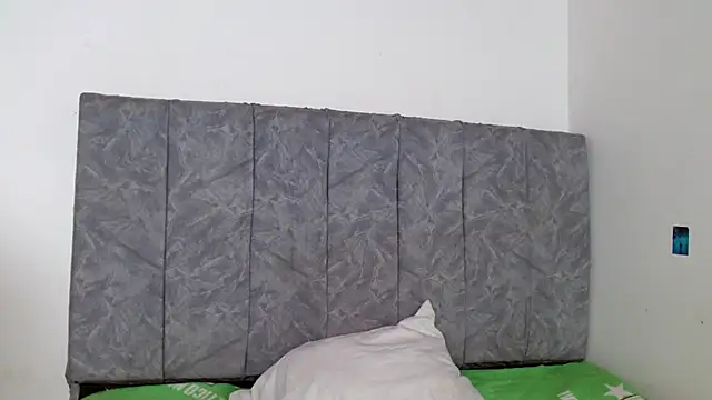 linda 33 online show from November 6, 3:27 pm