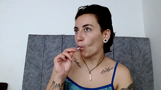 linda 33 online show from October 27, 4:19 pm