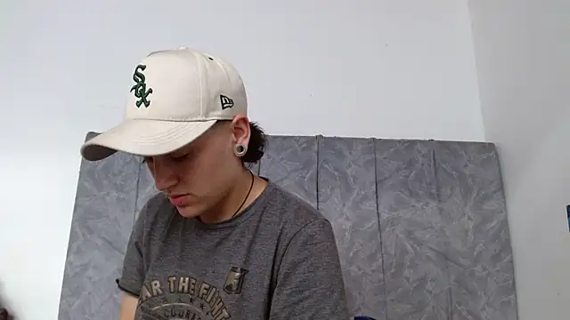 linda 33 online show from October 29, 7:35 pm