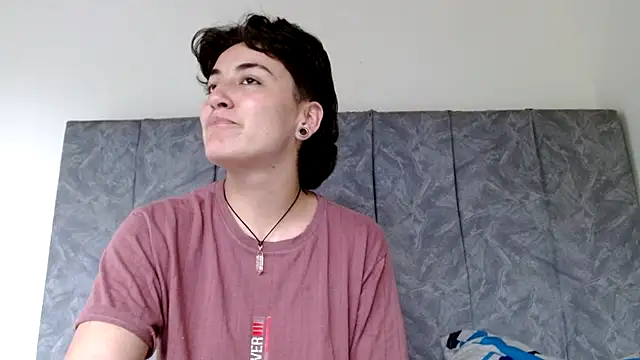 linda 33 online show from October 11, 9:05 pm