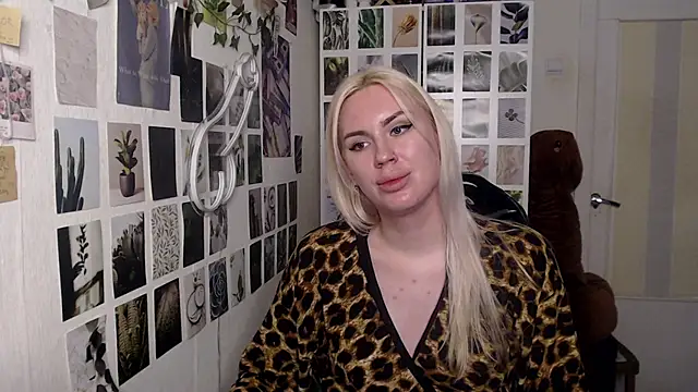 CapriScorpion online show from November 18, 3:15 pm