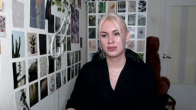 CapriScorpion online show from November 12, 1:37 pm