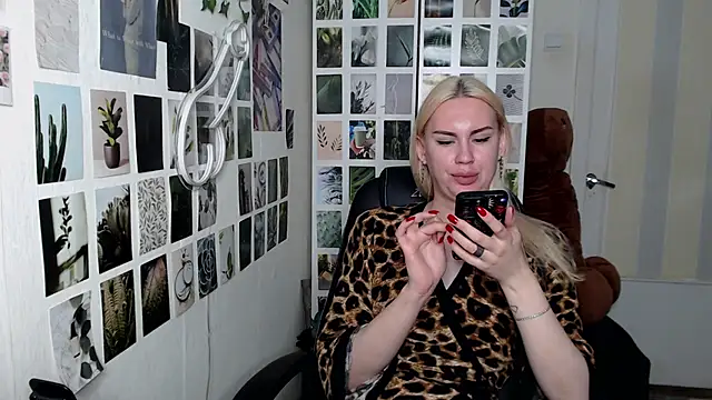 CapriScorpion online show from October 28, 1:54 pm