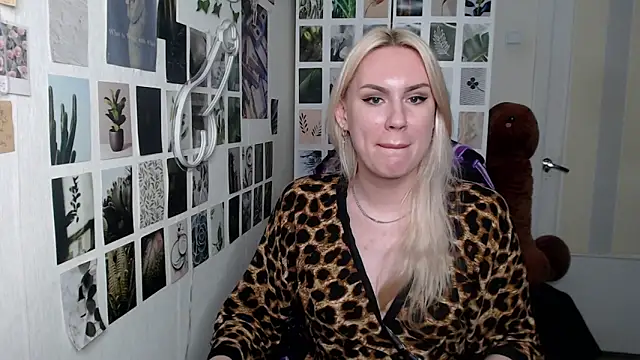 CapriScorpion online show from December 4, 12:59 pm