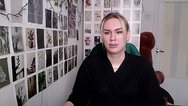 CapriScorpion online show from February 8, 11:30 am