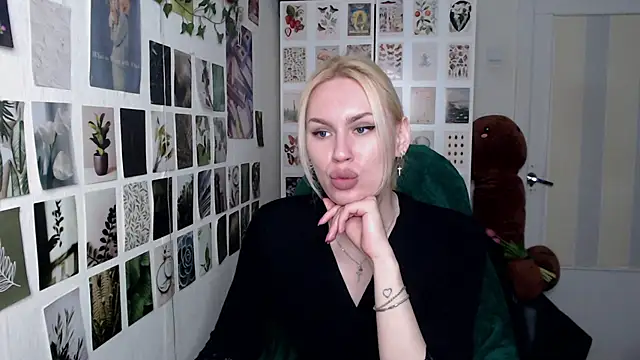 CapriScorpion online show from April 27, 5:11 pm