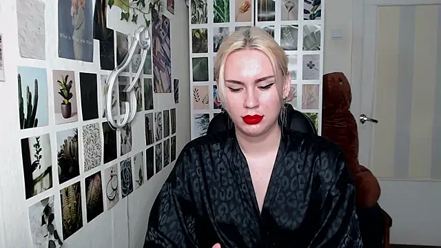 CapriScorpion online show from October 30, 11:30 am