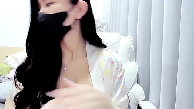 Lita-Julia online show from November 11, 4:13 pm