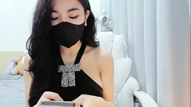 Lita-Julia online show from March 7, 3:39 pm