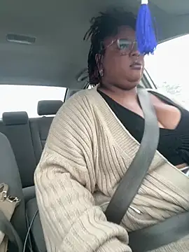 kweenxkarma online show from December 19, 8:13 pm