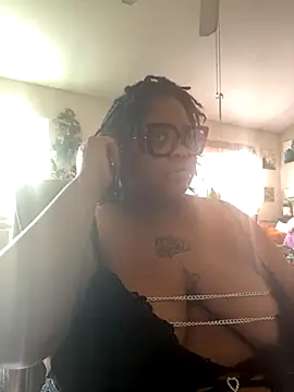 kweenxkarma online show from September 25, 8:37 pm