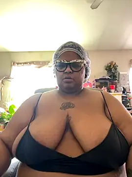 kweenxkarma online show from September 17, 8:33 pm