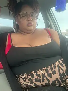 kweenxkarma online show from January 25, 12:17 am