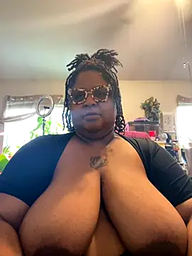 kweenxkarma online show from September 15, 7:25 pm