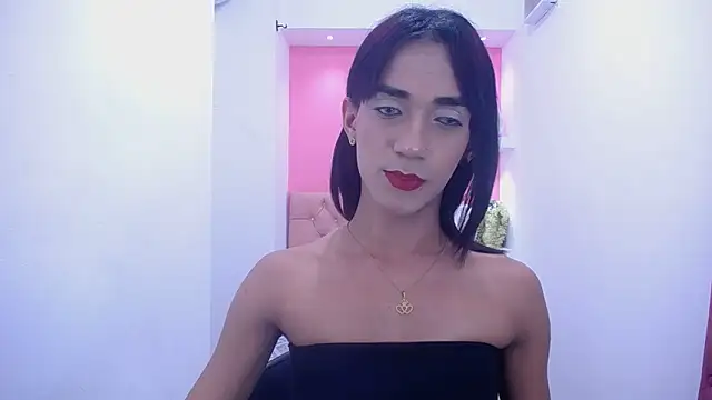 Snapshot of KatrinaQueen1 chatting on March 22, 6:43 am KatrinaQueen1 online show from March 22, 6:43 am