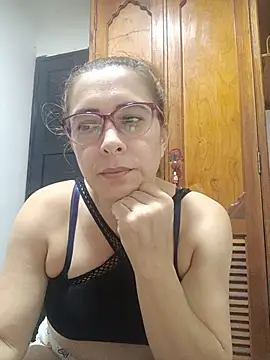 Snapshot of mademonsexy chatting on July 1, 4:02 am mademonsexy online show from July 1, 4:02 am