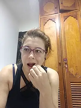 Snapshot of mademonsexy chatting on June 25, 11:10 pm mademonsexy online show from June 25, 11:10 pm