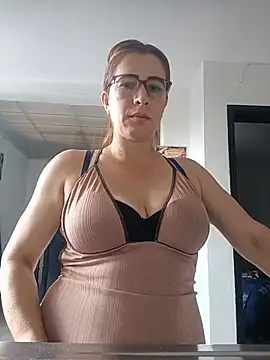 Snapshot of mademonsexy chatting on June 24, 9:45 pm mademonsexy online show from June 24, 9:45 pm