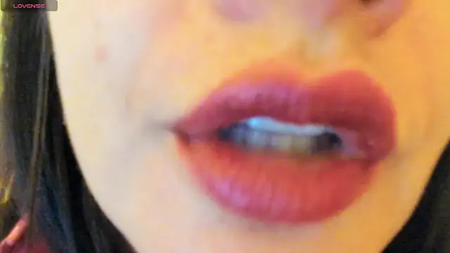 Snapshot of queen_fetish chatting on September 26, 10:22 am queen fetish online show from September 26, 10:22 am
