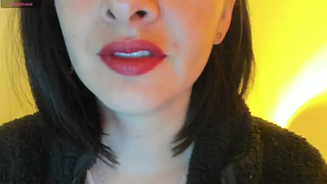 Snapshot of queen_fetish chatting on October 1, 2:10 pm queen fetish online show from October 1, 2:10 pm