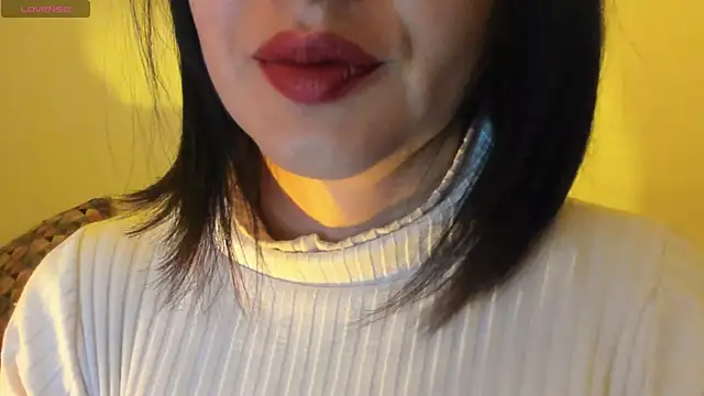 Snapshot of queen_fetish chatting on October 3, 10:28 am queen fetish online show from October 3, 10:28 am