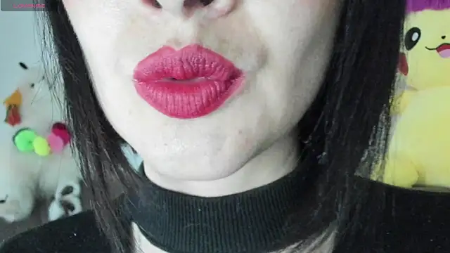 Snapshot of queen_fetish chatting on March 11, 9:04 pm queen fetish online show from March 11, 9:04 pm