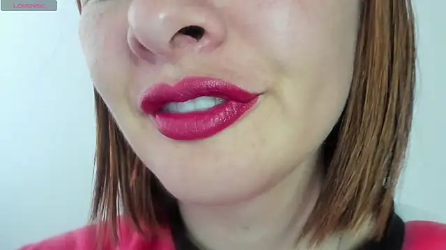 queen fetish online show from April 3, 3:40 pm