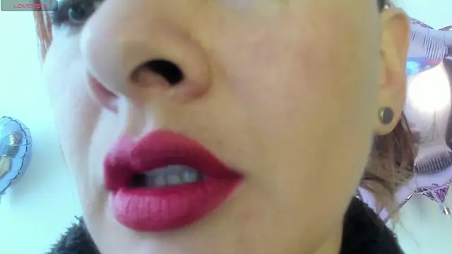 Snapshot of queen_fetish chatting on May 21, 1:19 pm queen fetish online show from May 21, 1:19 pm