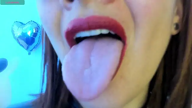 Snapshot of queen_fetish chatting on May 18, 7:29 pm queen fetish online show from May 18, 7:29 pm
