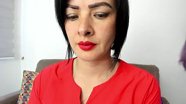 Snapshot of queen_fetish chatting on January 10, 10:57 pm queen fetish online show from January 10, 10:57 pm