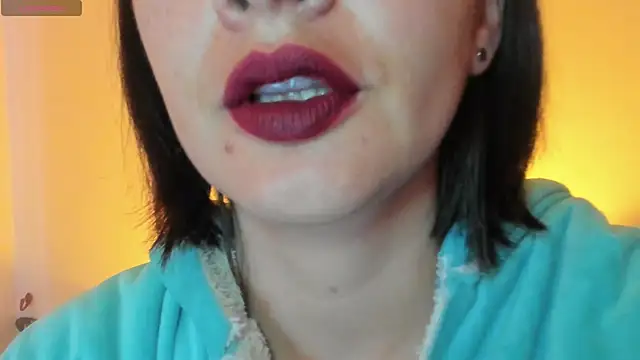 queen fetish online show from November 19, 10:48 am