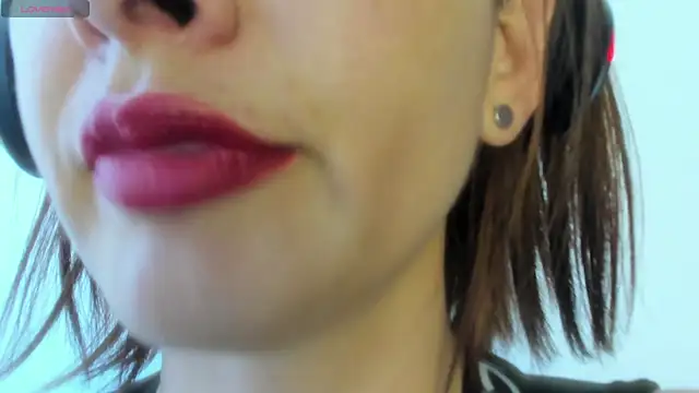 Snapshot of queen_fetish chatting on May 6, 4:22 pm queen fetish online show from May 6, 4:22 pm