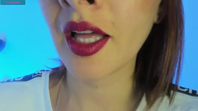 Snapshot of queen_fetish chatting on May 3, 3:48 pm queen fetish online show from May 3, 3:48 pm