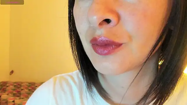 Snapshot of queen_fetish chatting on September 24, 10:22 am queen fetish online show from September 24, 10:22 am