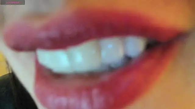 Snapshot of queen_fetish chatting on September 28, 4:36 pm queen fetish online show from September 28, 4:36 pm