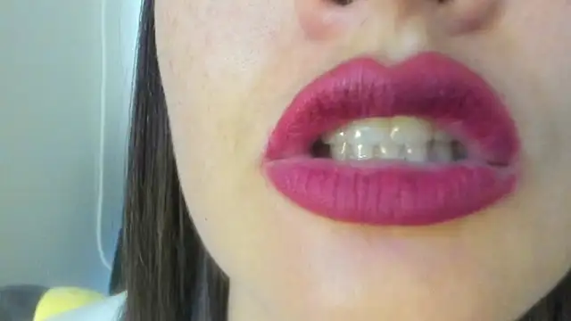 Snapshot of queen_fetish chatting on July 1, 9:59 pm queen fetish online show from July 1, 9:59 pm