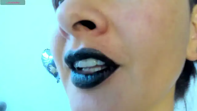 Snapshot of queen_fetish chatting on May 27, 6:48 pm queen fetish online show from May 27, 6:48 pm