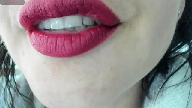 Snapshot of queen_fetish chatting on March 4, 8:27 pm queen fetish online show from March 4, 8:27 pm