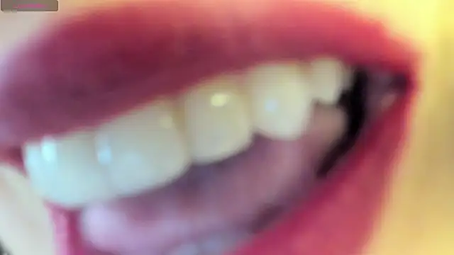 Snapshot of queen_fetish chatting on June 17, 7:24 pm queen fetish online show from June 17, 7:24 pm