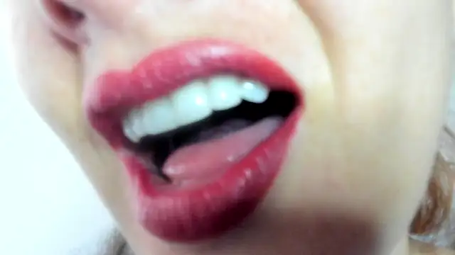 queen fetish online show from March 4, 7:54 pm